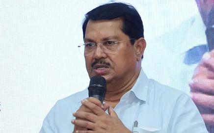 Vijay Wadettiwar. File Photo